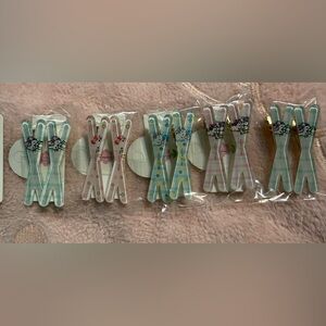 🆕 Cute Hello Kitty Hair Clips Set